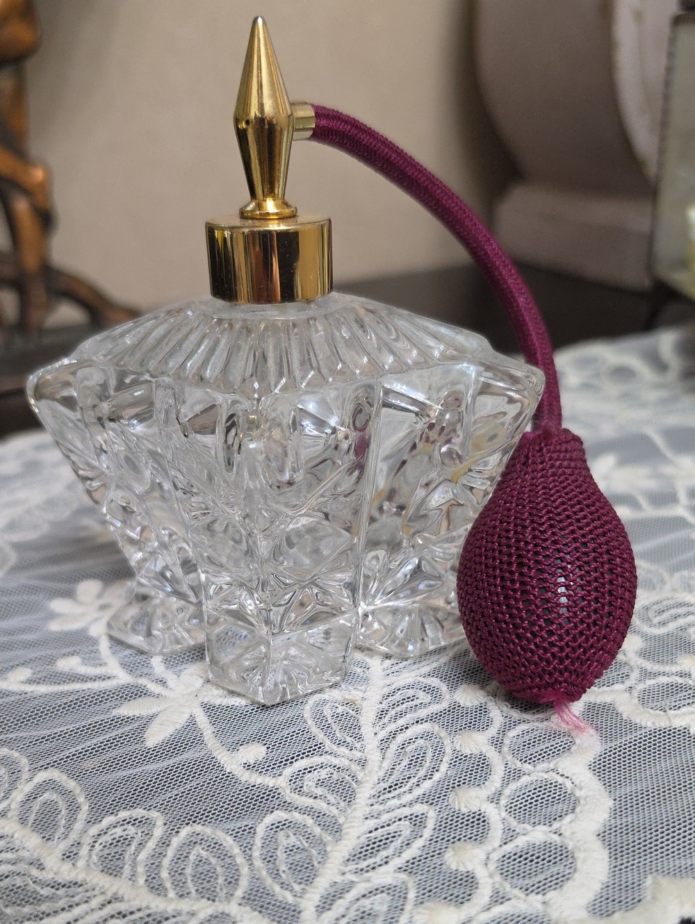 Vtg 1960 Clear Cut Crystal Atomizer with Gold Top and Plum Bulb